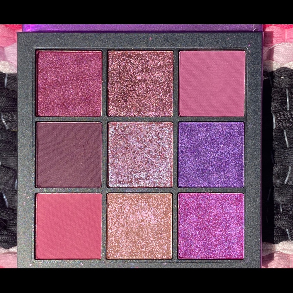 Huda  Beauty Amethyst Obsessions